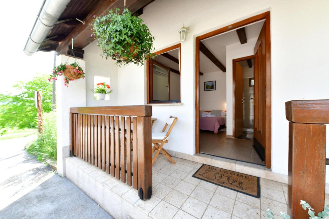 Guest House Family Dukic Rakovica Buitenkant foto